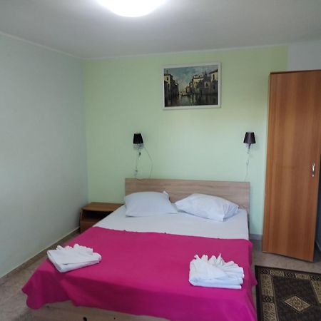 Vila Robert Hotel Schitu Eksteriør billede